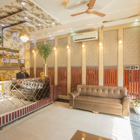 Hotel Deluxe Stay Inn - Near Delhi Airport 뉴델리 외부 사진