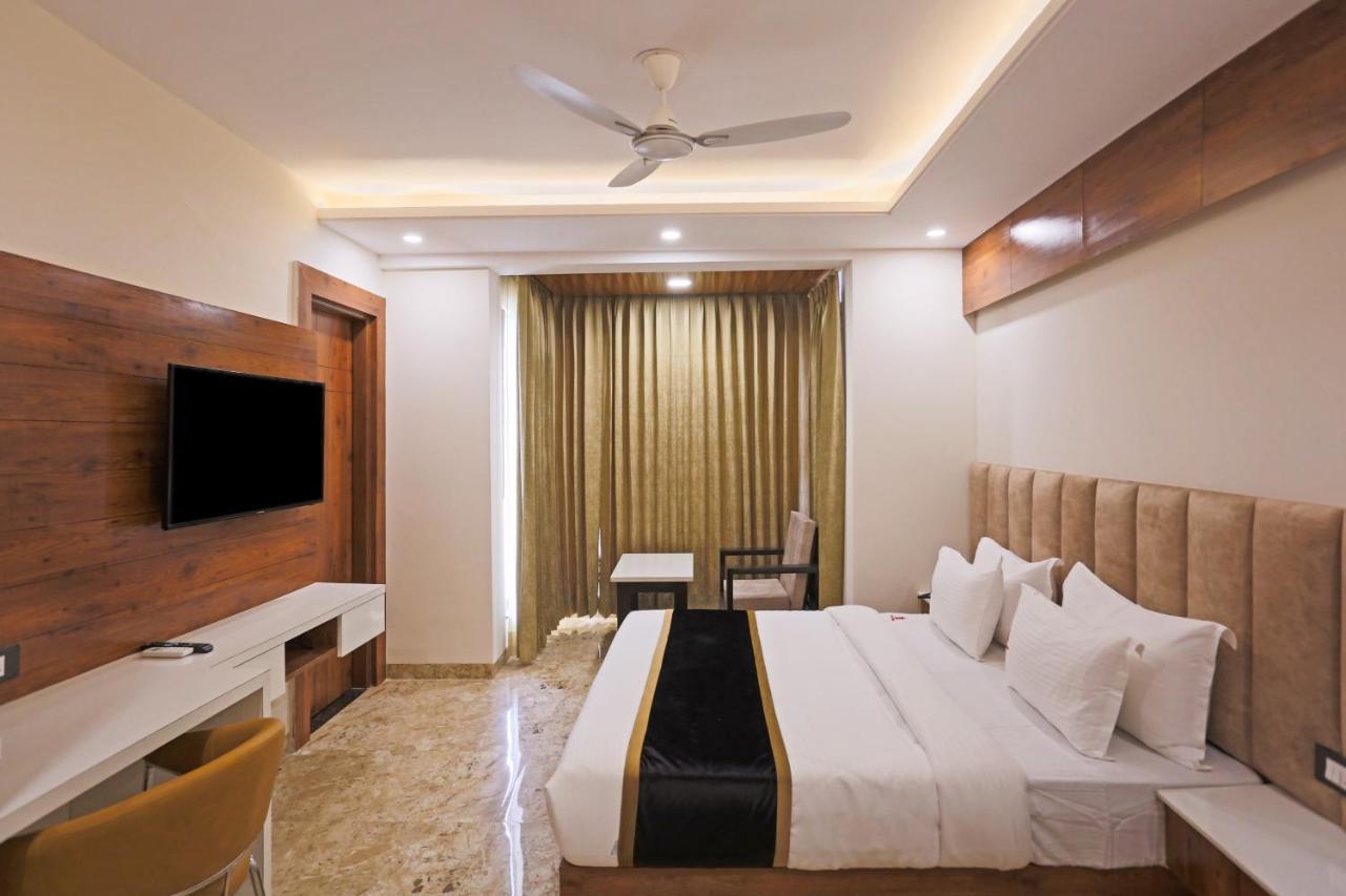 Hotel Deluxe Stay Inn - Near Delhi Airport 뉴델리 외부 사진