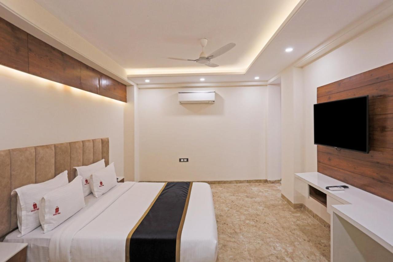 Hotel Deluxe Stay Inn - Near Delhi Airport 뉴델리 외부 사진