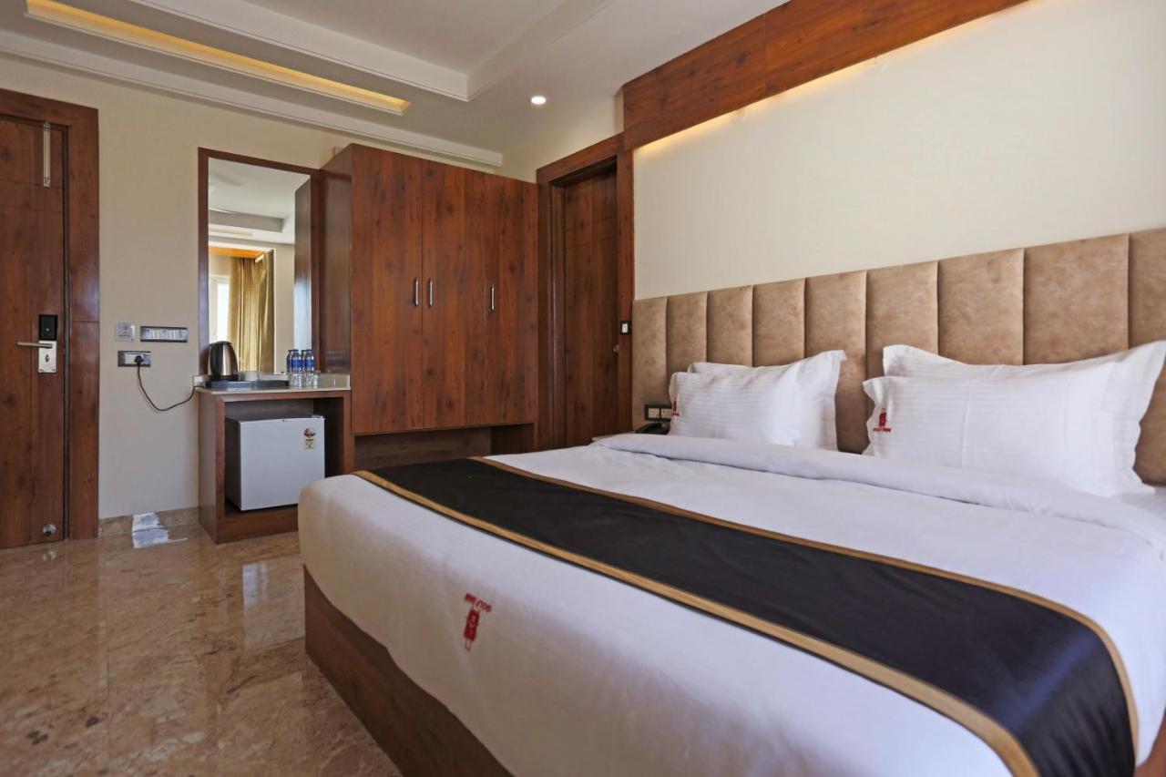 Hotel Deluxe Stay Inn - Near Delhi Airport 뉴델리 외부 사진