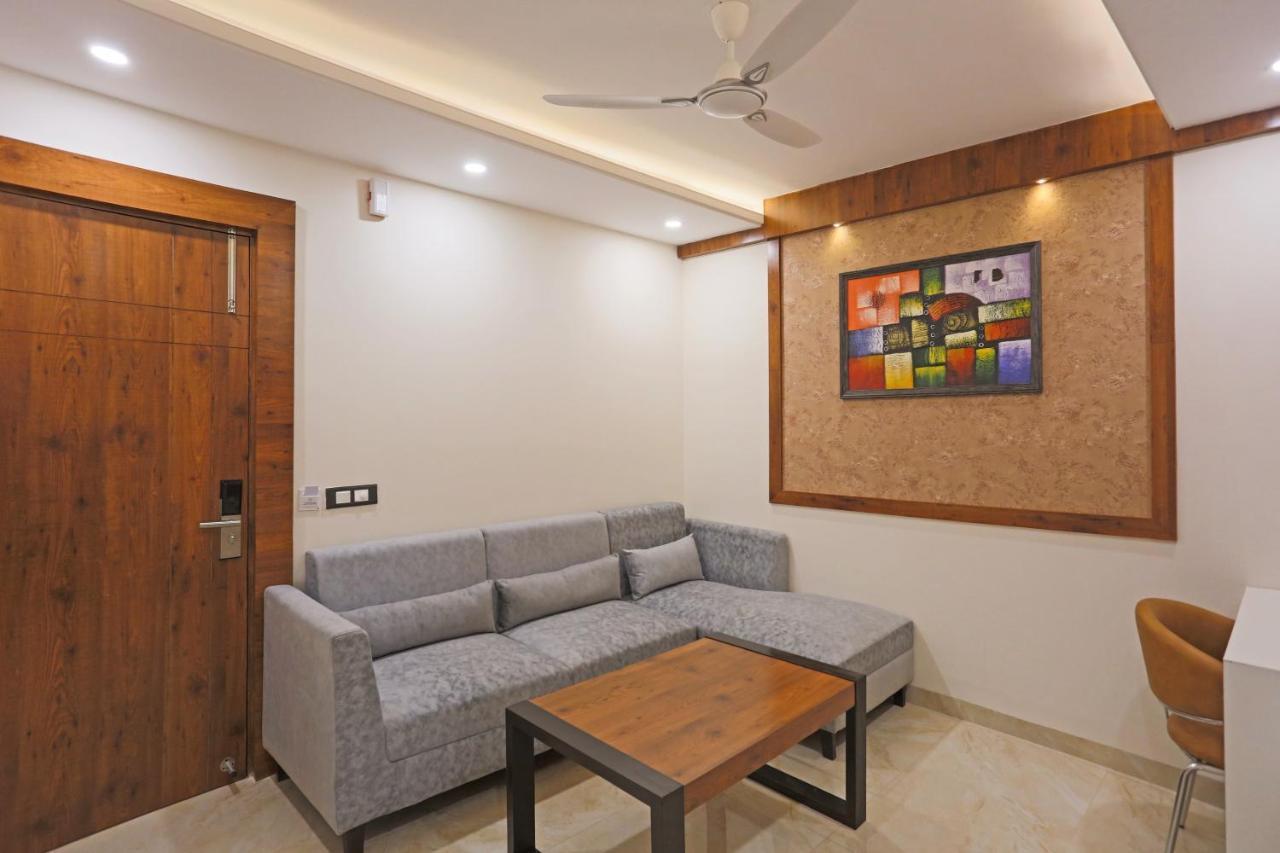 Hotel Deluxe Stay Inn - Near Delhi Airport 뉴델리 외부 사진