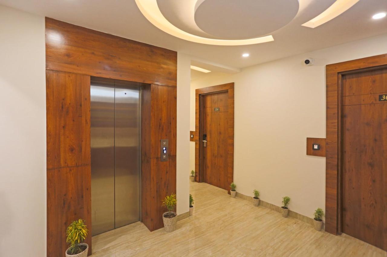 Hotel Deluxe Stay Inn - Near Delhi Airport 뉴델리 외부 사진
