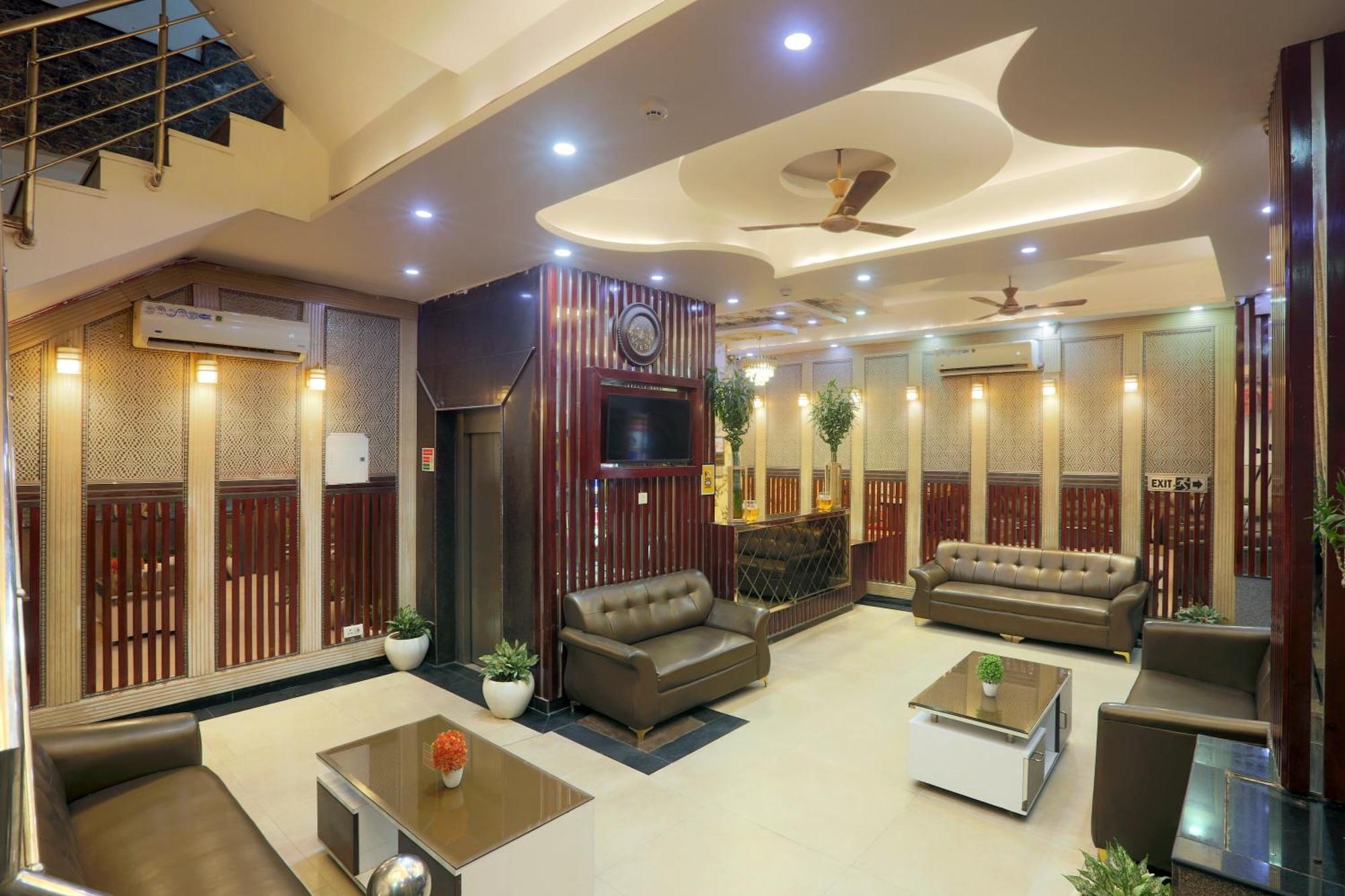 Hotel Deluxe Stay Inn - Near Delhi Airport 뉴델리 외부 사진