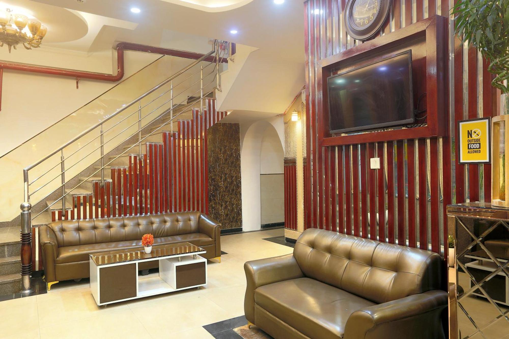 Hotel Deluxe Stay Inn - Near Delhi Airport 뉴델리 외부 사진