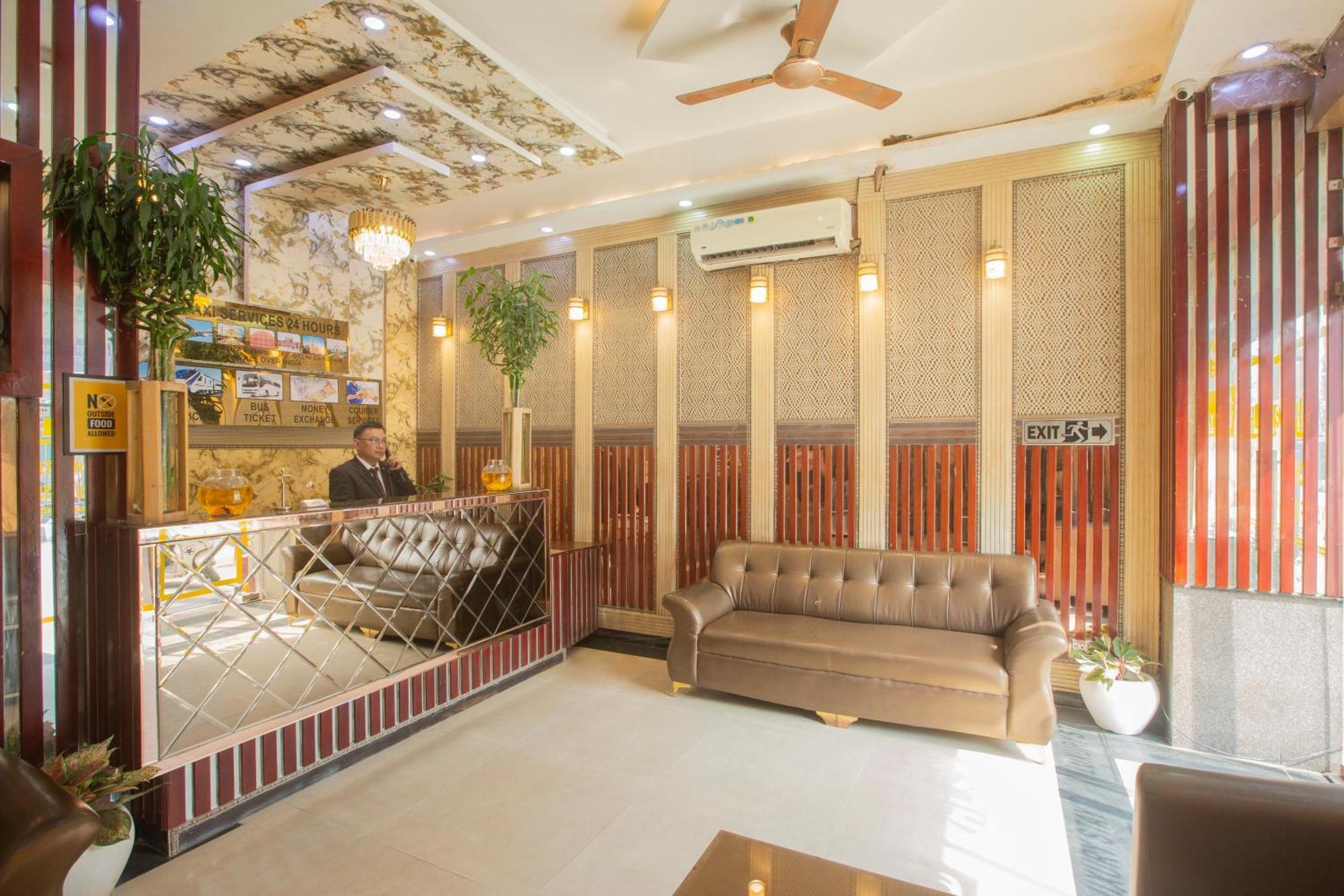 Hotel Deluxe Stay Inn - Near Delhi Airport 뉴델리 외부 사진