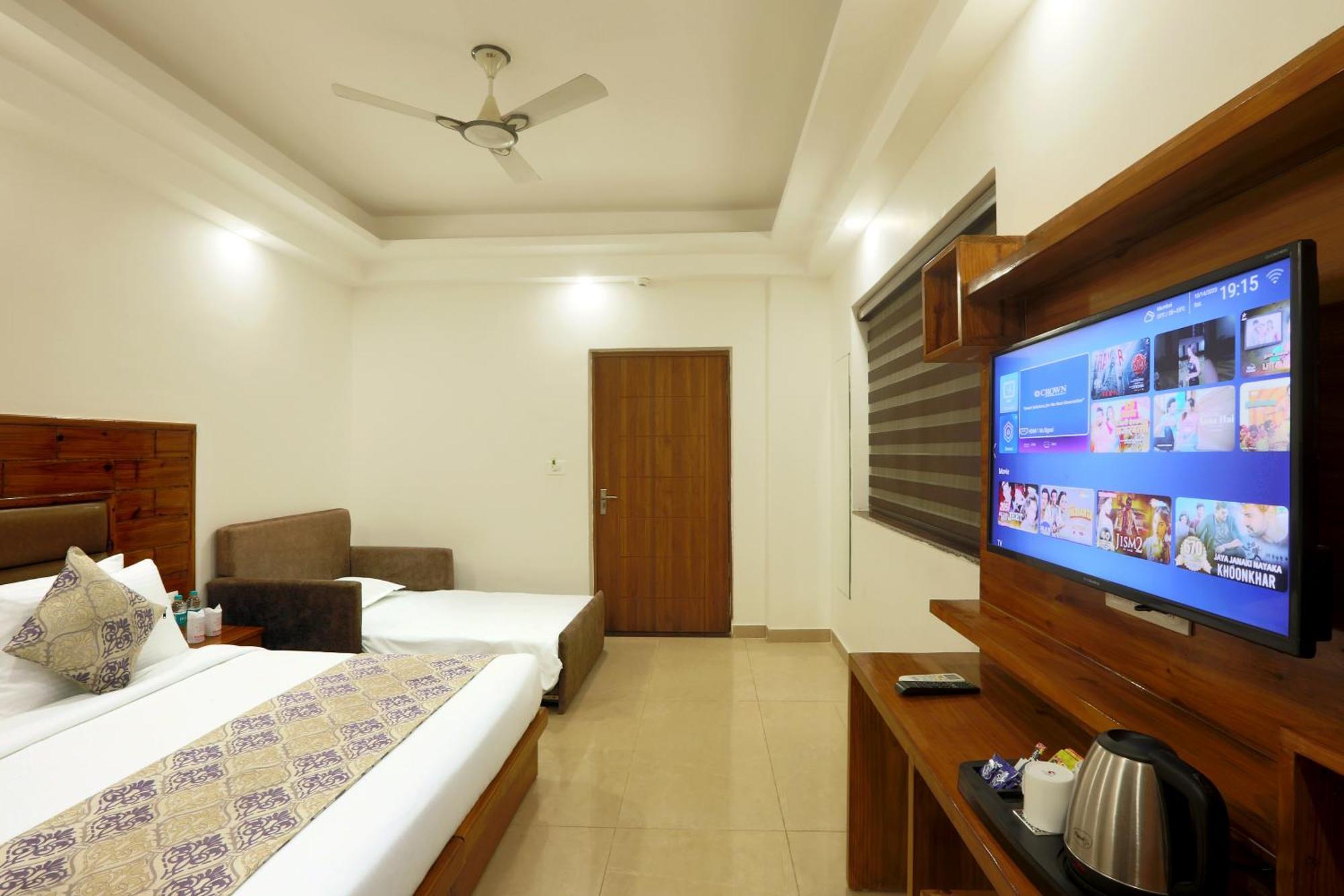 Hotel Deluxe Stay Inn - Near Delhi Airport 뉴델리 외부 사진
