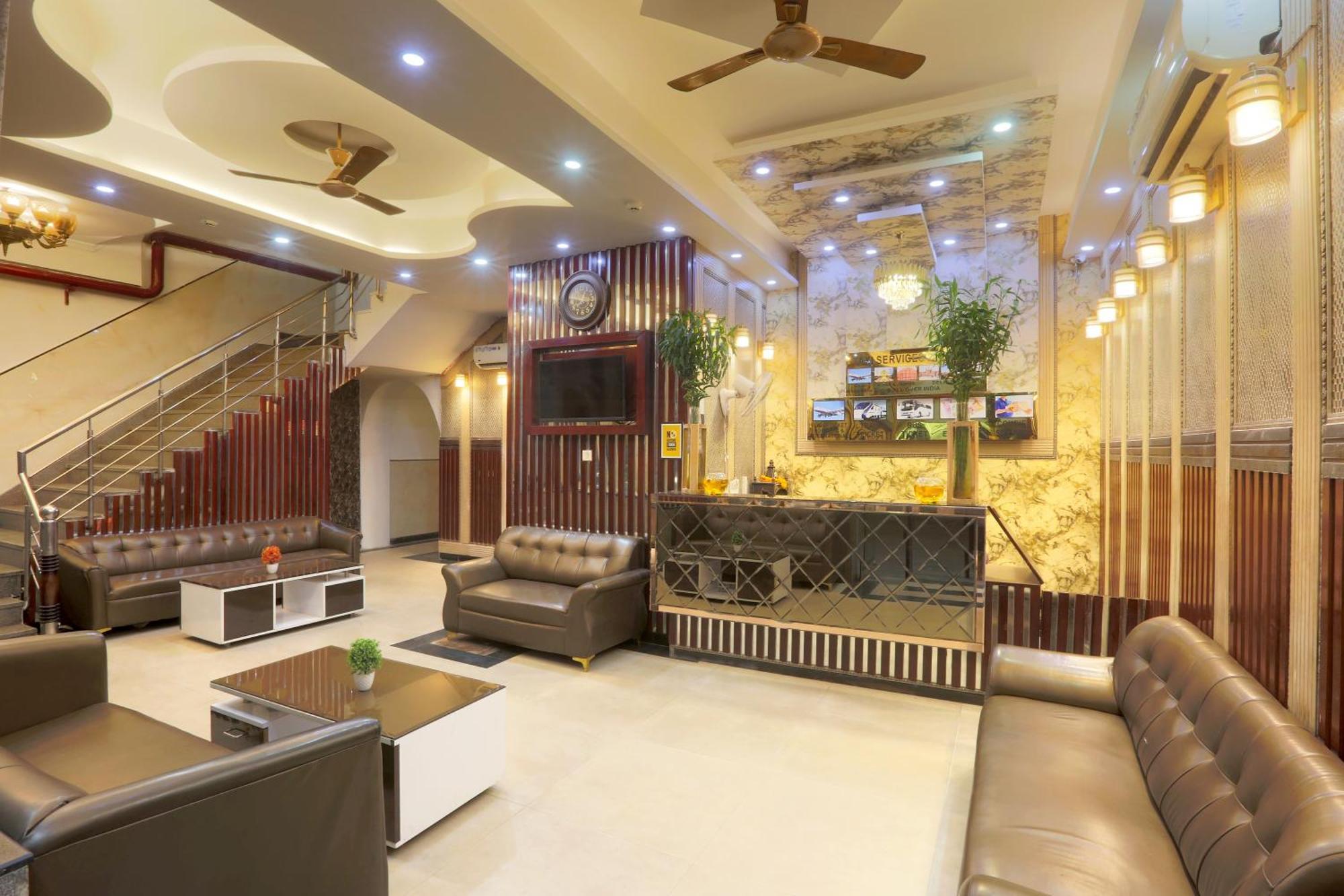 Hotel Deluxe Stay Inn - Near Delhi Airport 뉴델리 외부 사진