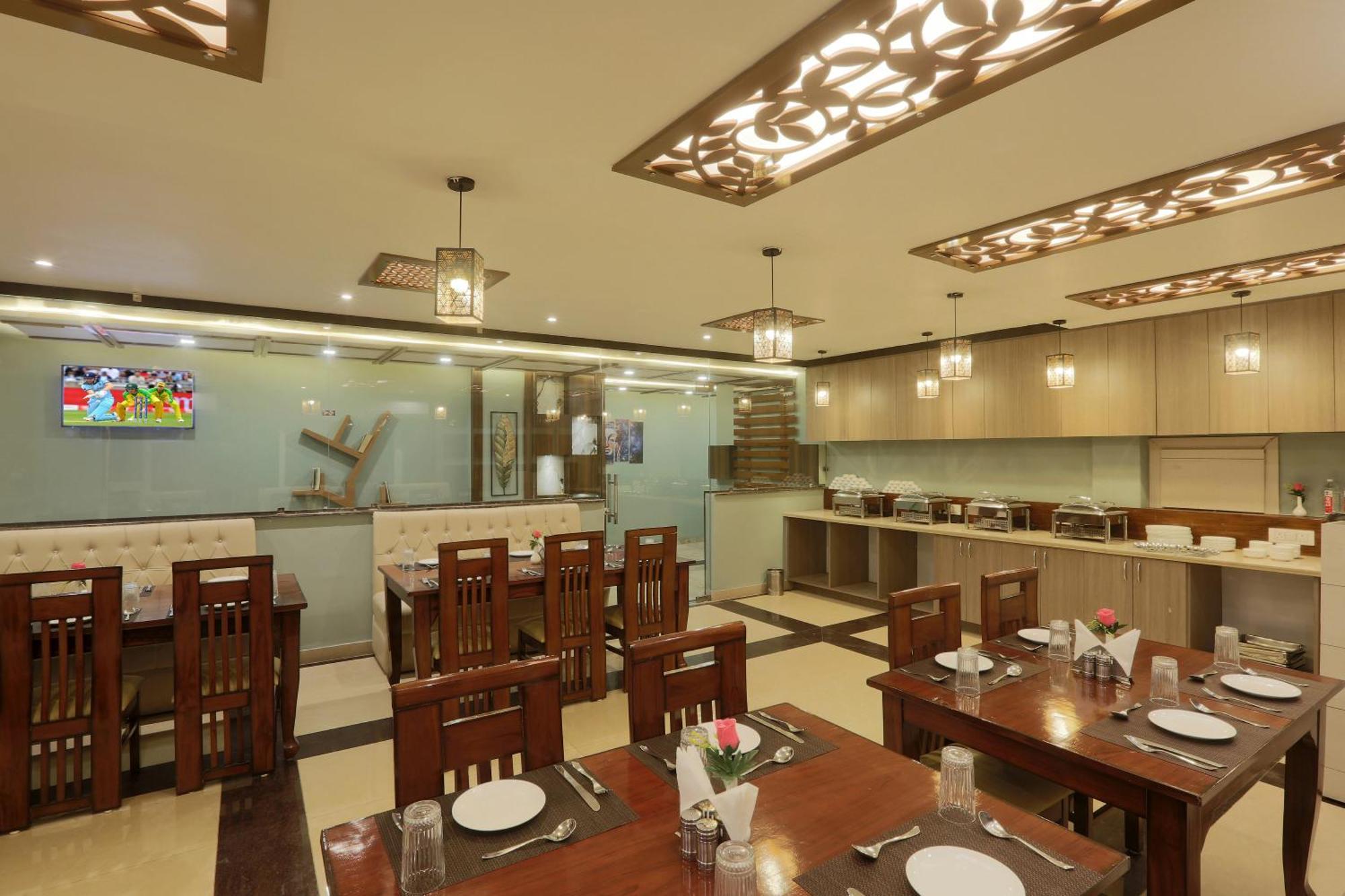 Hotel Deluxe Stay Inn - Near Delhi Airport 뉴델리 외부 사진