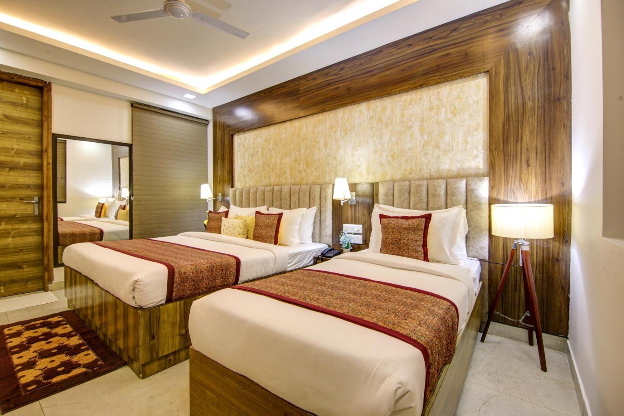 Hotel Deluxe Stay Inn - Near Delhi Airport 뉴델리 외부 사진