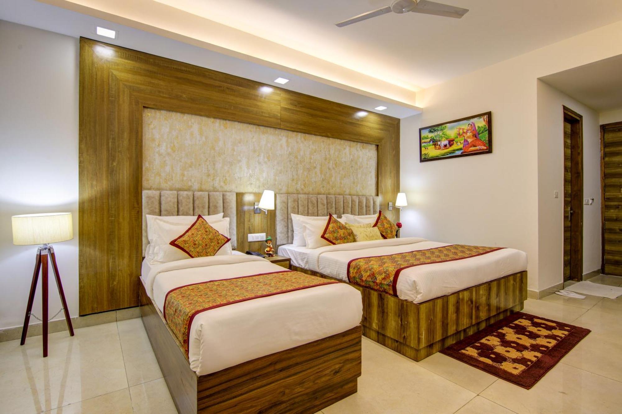 Hotel Deluxe Stay Inn - Near Delhi Airport 뉴델리 외부 사진